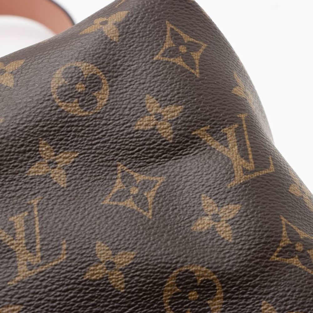 Louis Vuitton Monogram Canvas Beaubourg Mini Hobo - Picture 15 of 15